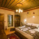 Hotel Historical House