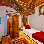 Отель Historical House 5*